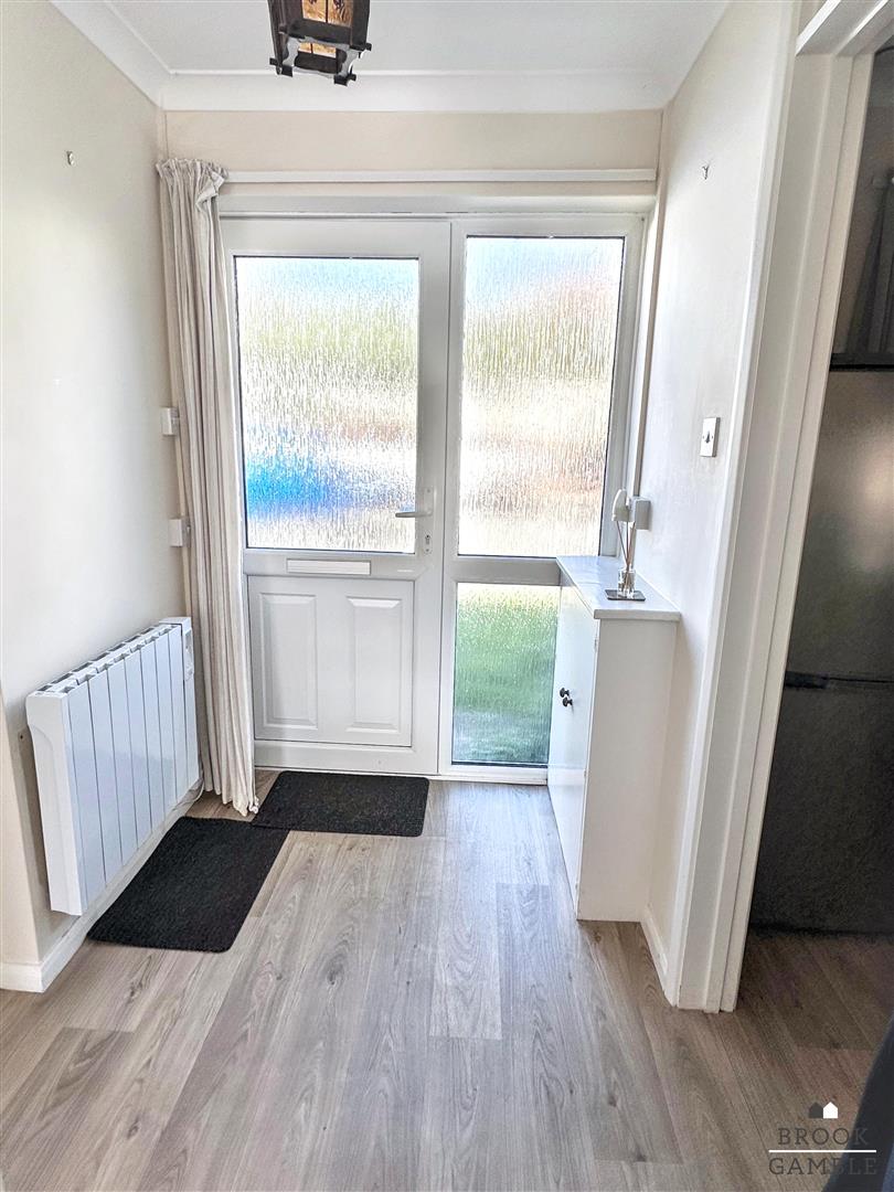 1 Bedroom Bungalow. Broomfield Street in Eastbourne,  7